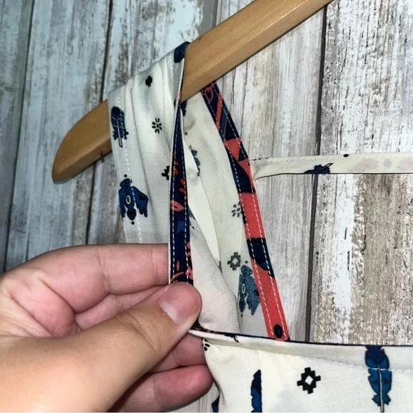 Entro Boho Open Back Sleeveless Blouse - Picture 4 of 6